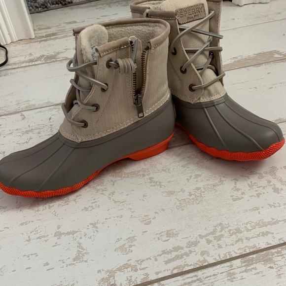 Sperry boots - Picture 2 of 3
